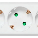 Prelungitor electric DELTACO cu 6 prize cu impamantare, lungime 1.5m1